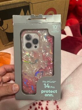 On Running Pink Iridescent Pearl iPhone 14 Pro Case